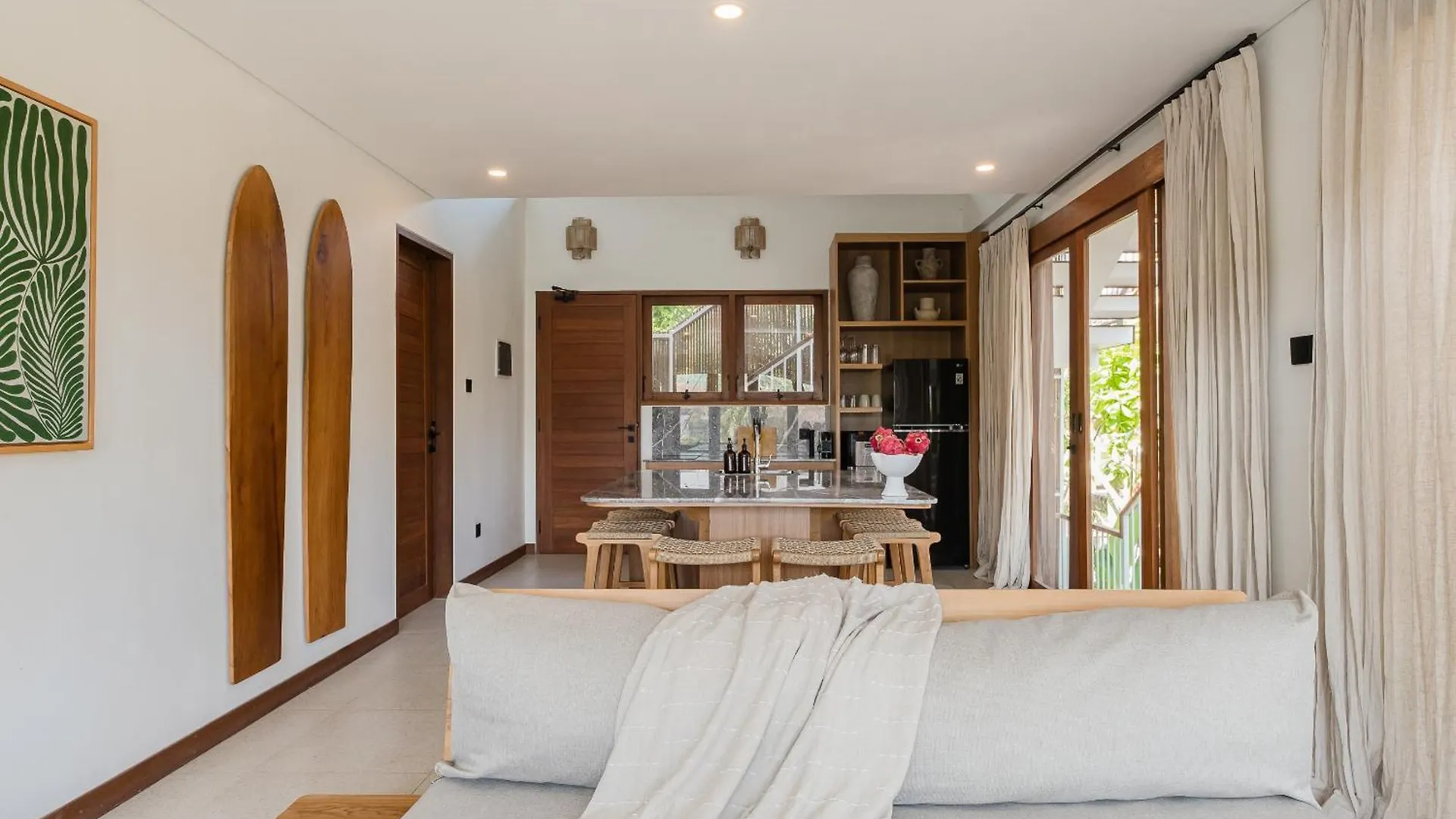 Treetop 1 - Spacious 3-Bdr Villa W Master Loft & Ocean Views Pecatu 0*,
